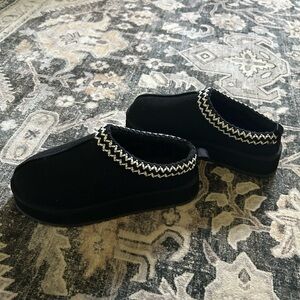 Black platform indoor/outdoor slippers